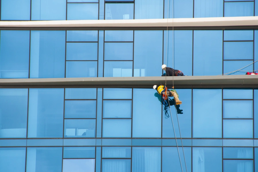 How Commercial Window Washing Improves Workplace Safety in Corona, CA How Commercial Window Washing Improves Workplace Safety in Corona, CA